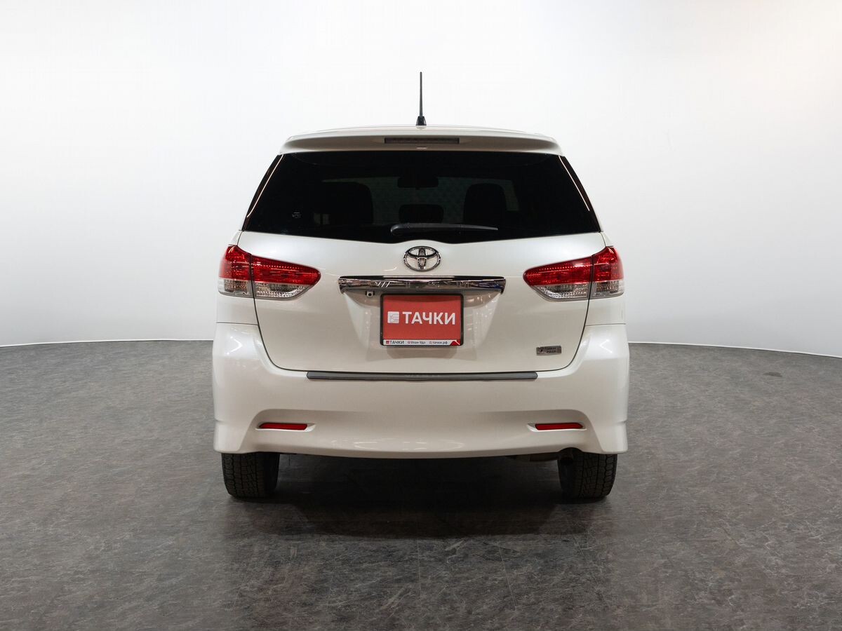 Toyota Wish 2010 - фото автомобиля
