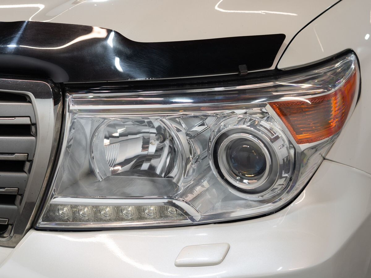 Toyota Land Cruiser 2013 - фото автомобиля