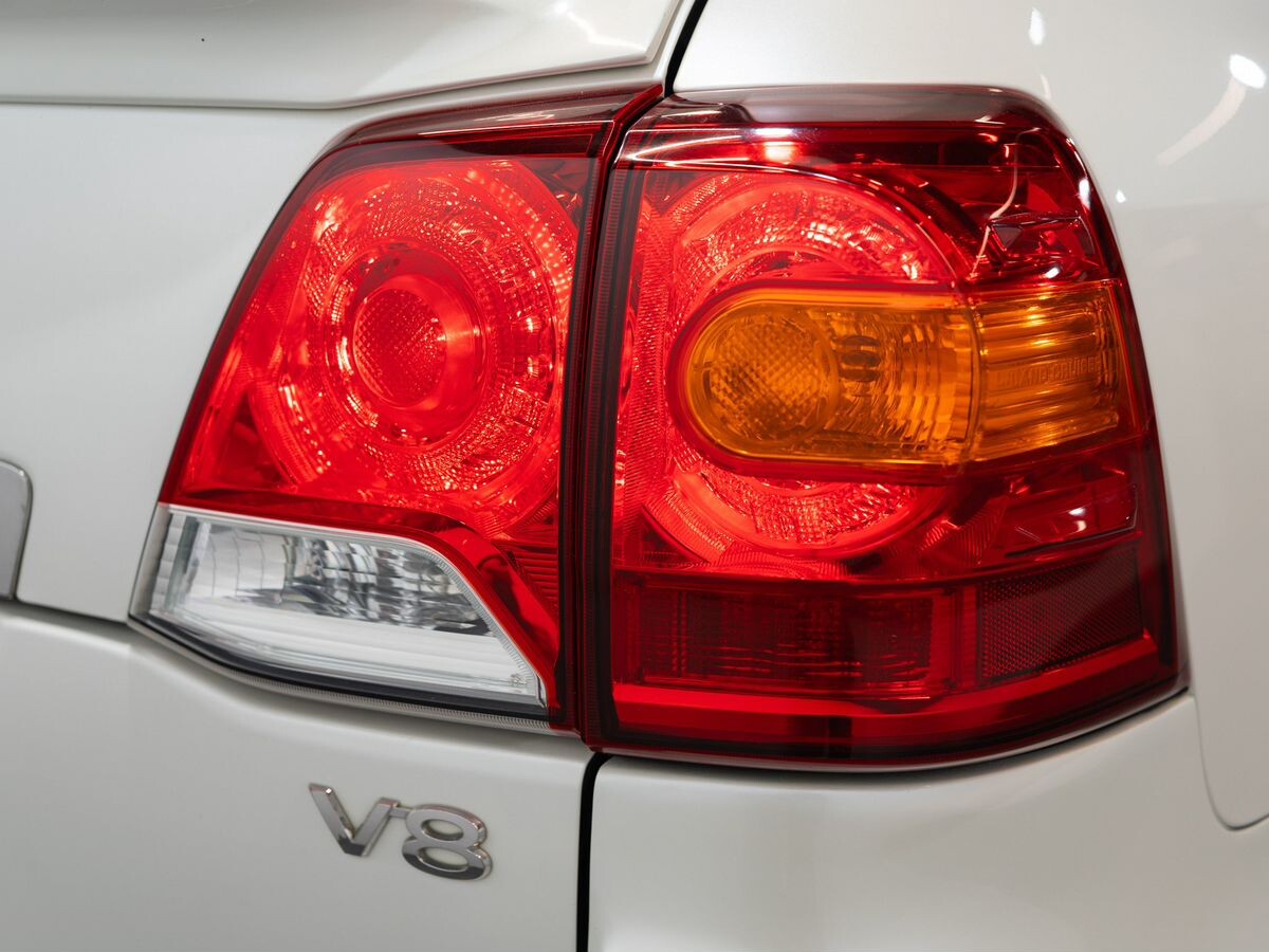 Toyota Land Cruiser 2013 - фото автомобиля