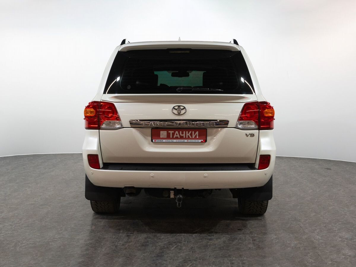 Toyota Land Cruiser 2013 - фото автомобиля