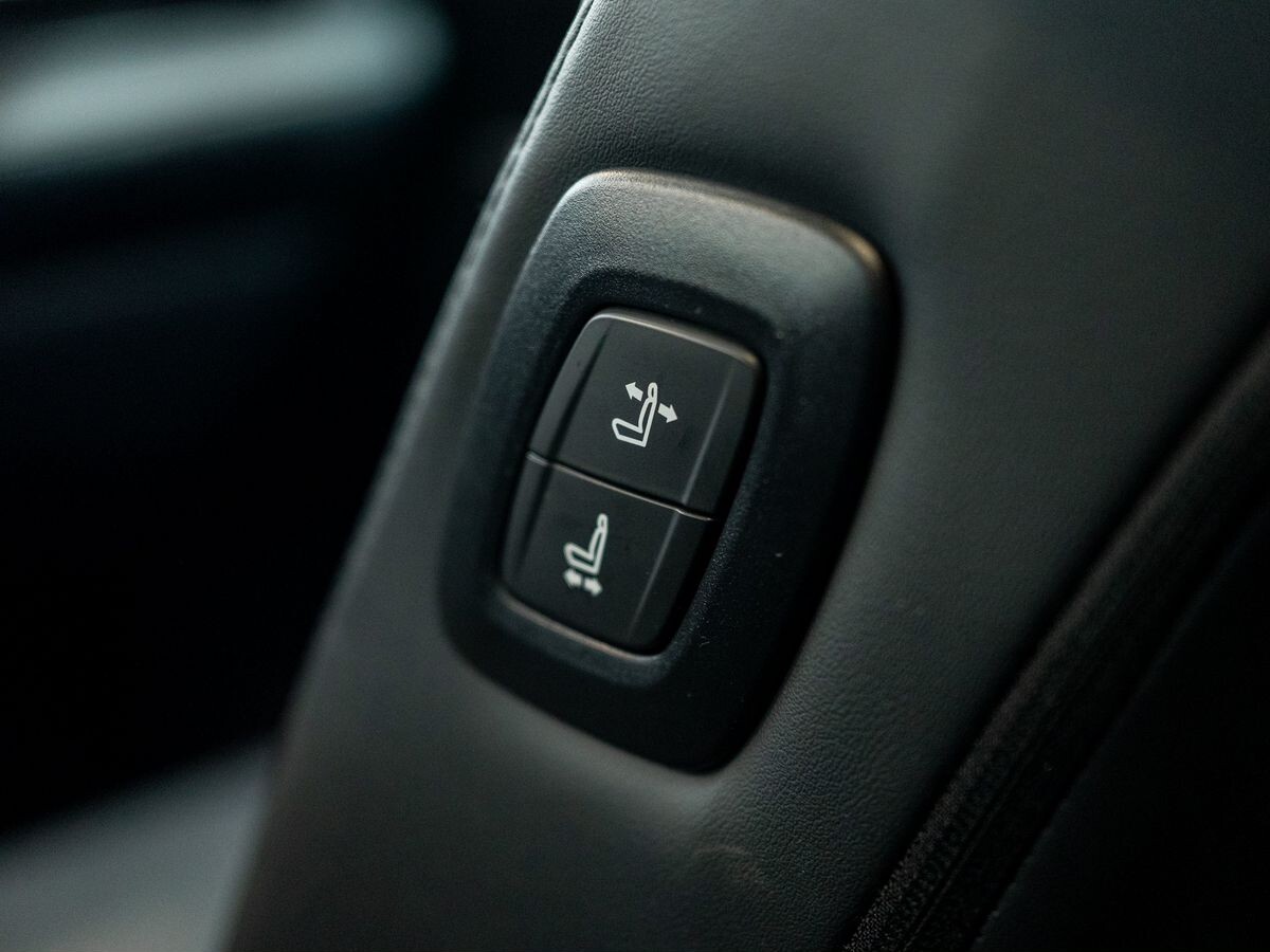 Toyota Highlander 2025 - фото автомобиля