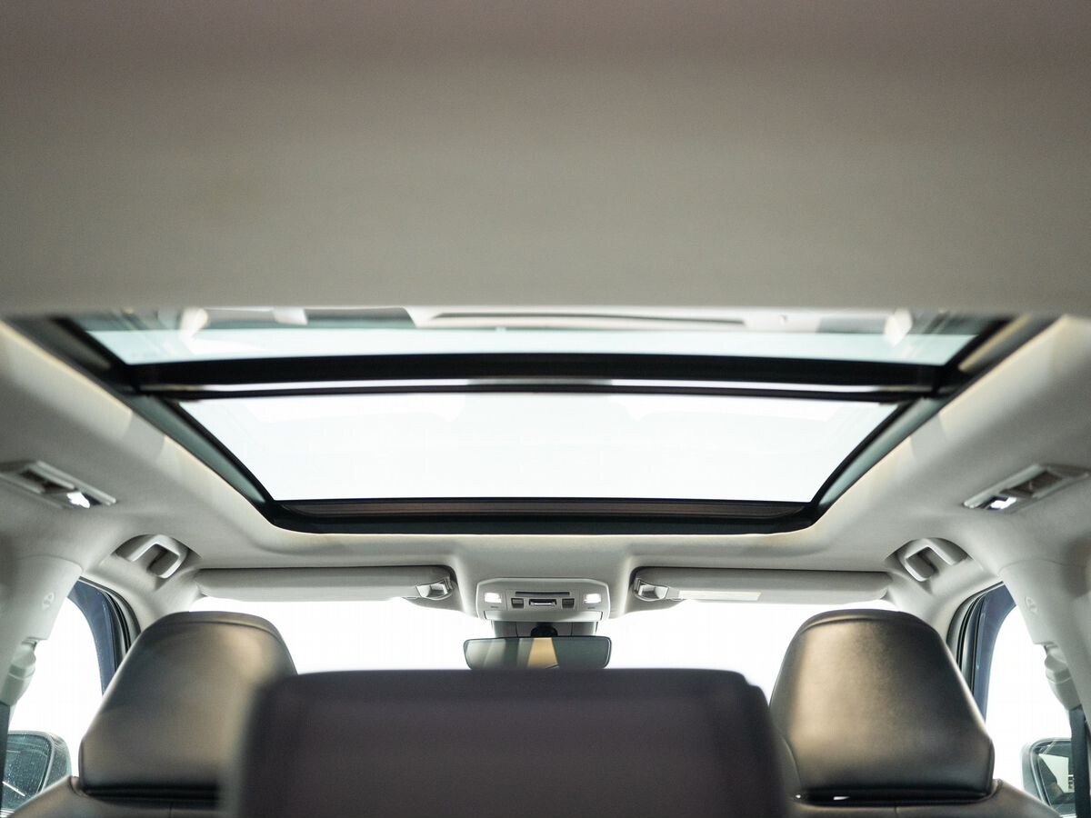 Toyota Highlander 2025 - фото автомобиля