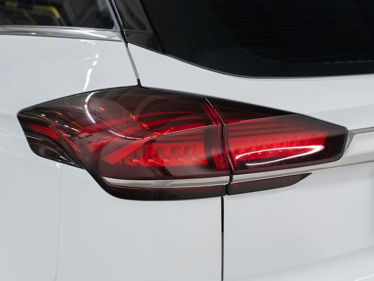 Geely Atlas Pro 2023 - фото автомобиля