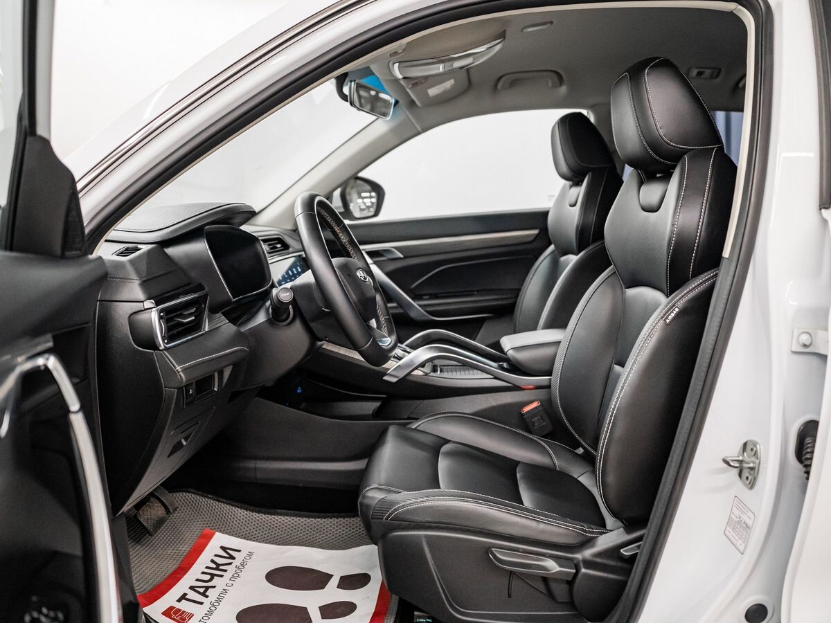 Geely Atlas Pro 2023 - фото автомобиля