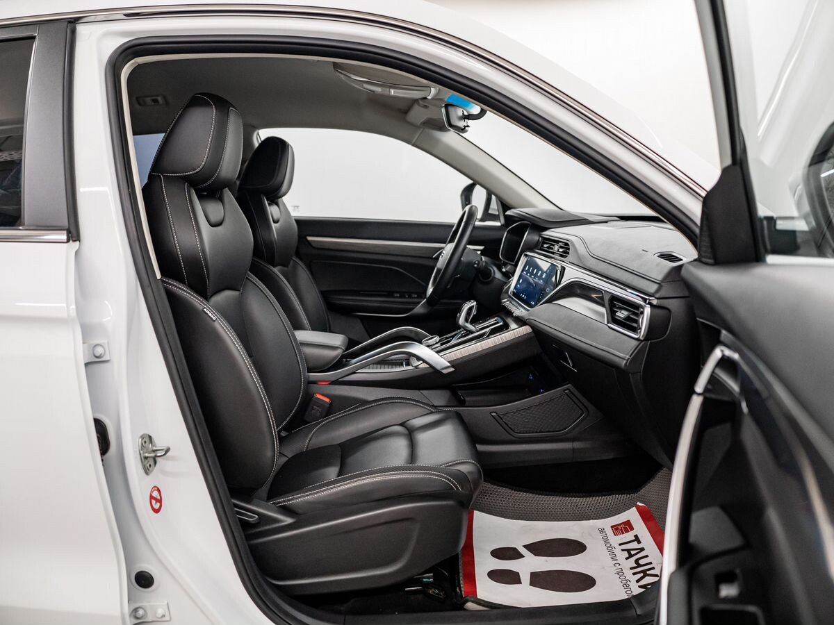 Geely Atlas Pro 2023 - фото автомобиля