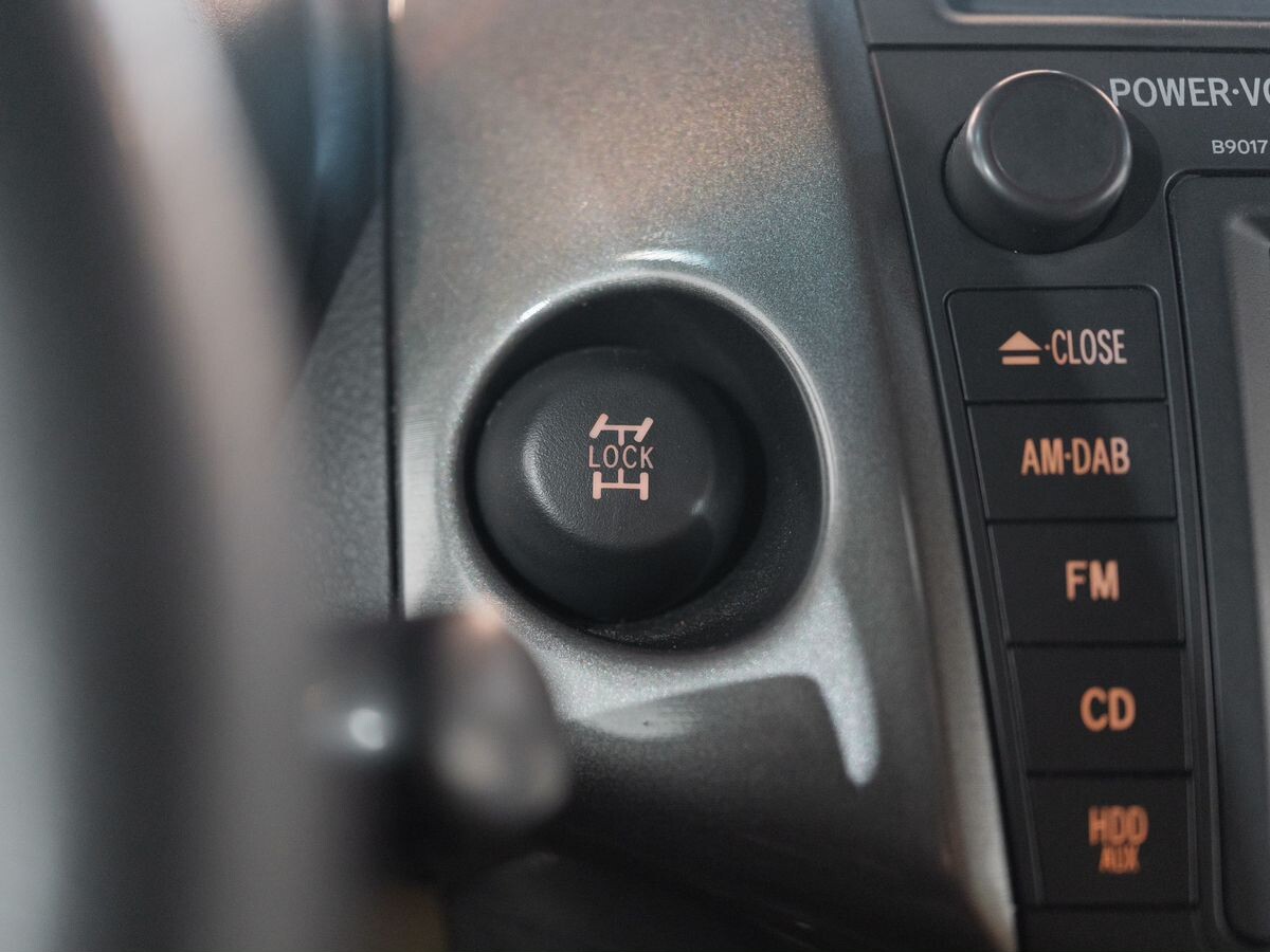 Toyota RAV4 2010 - фото автомобиля