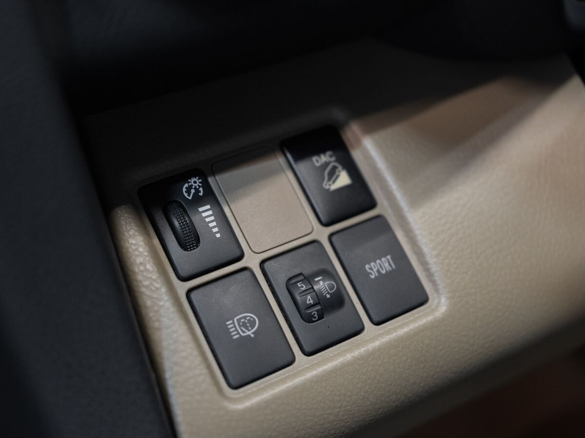 Toyota RAV4 2010 - фото автомобиля