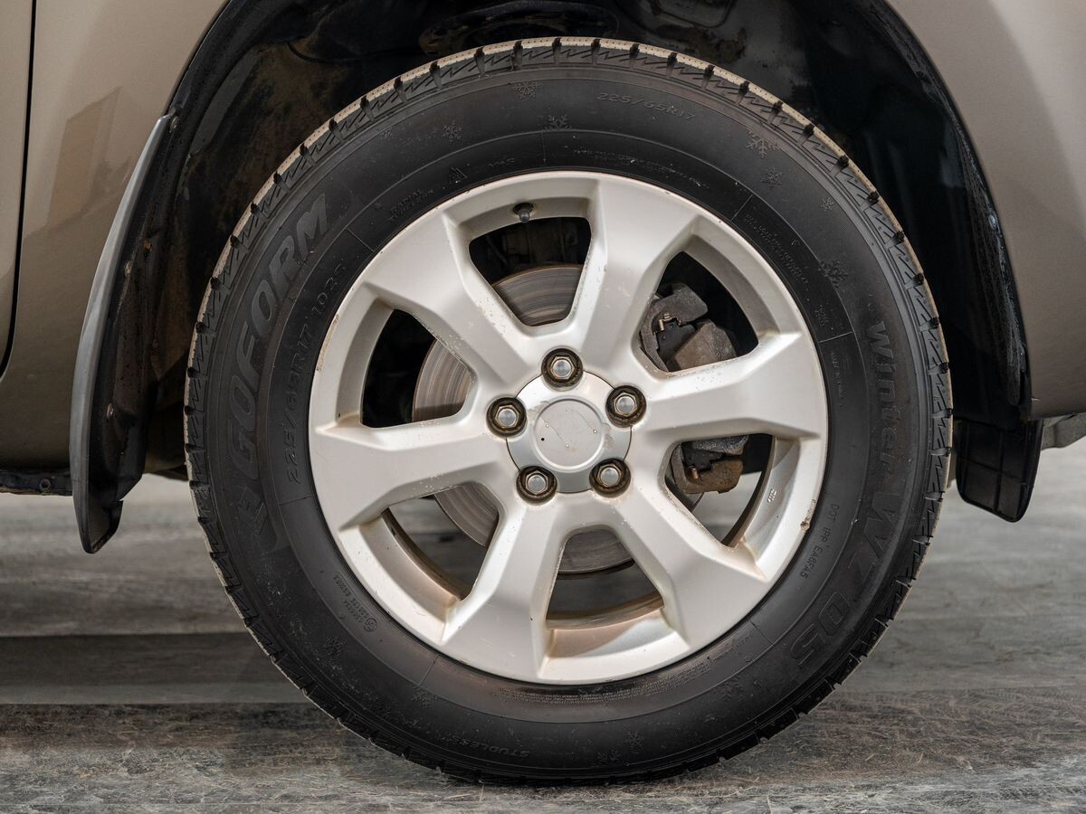 Toyota RAV4 2010 - фото автомобиля