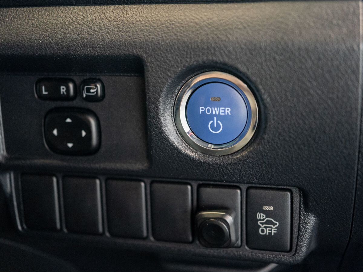 Toyota Sai 2014 - фото автомобиля