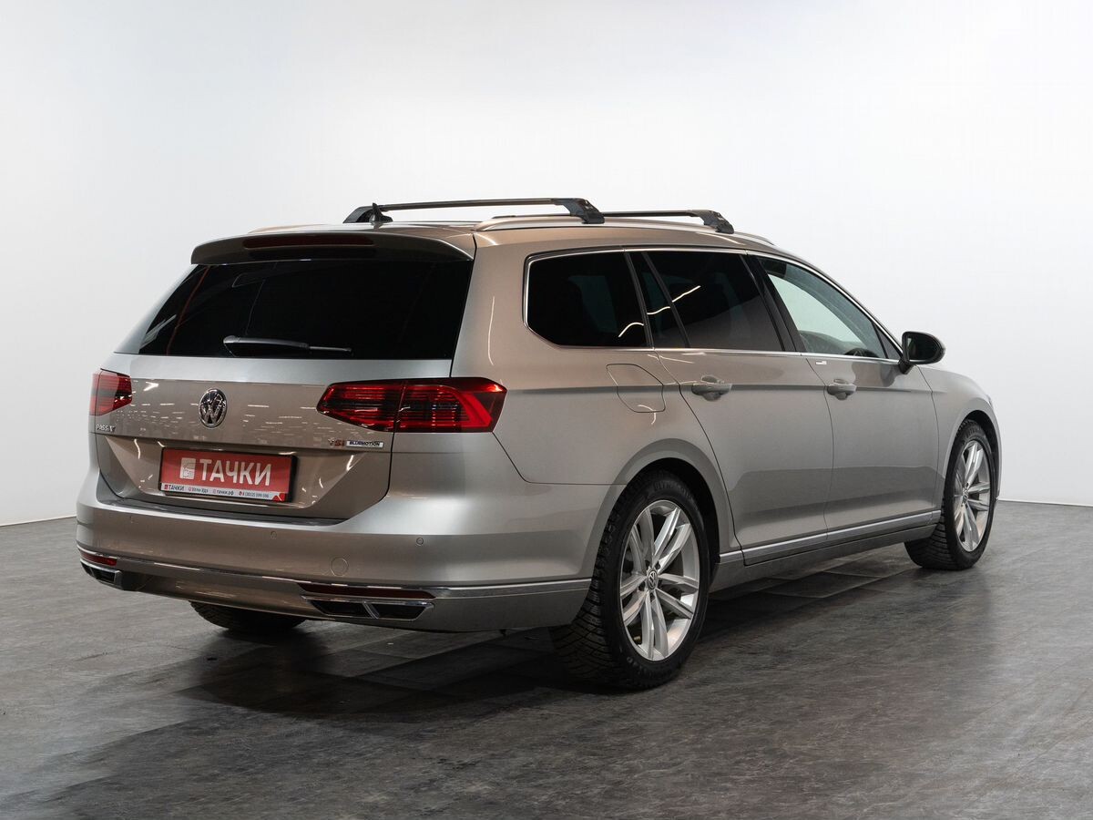 Volkswagen Passat Pro 2015 - фото автомобиля