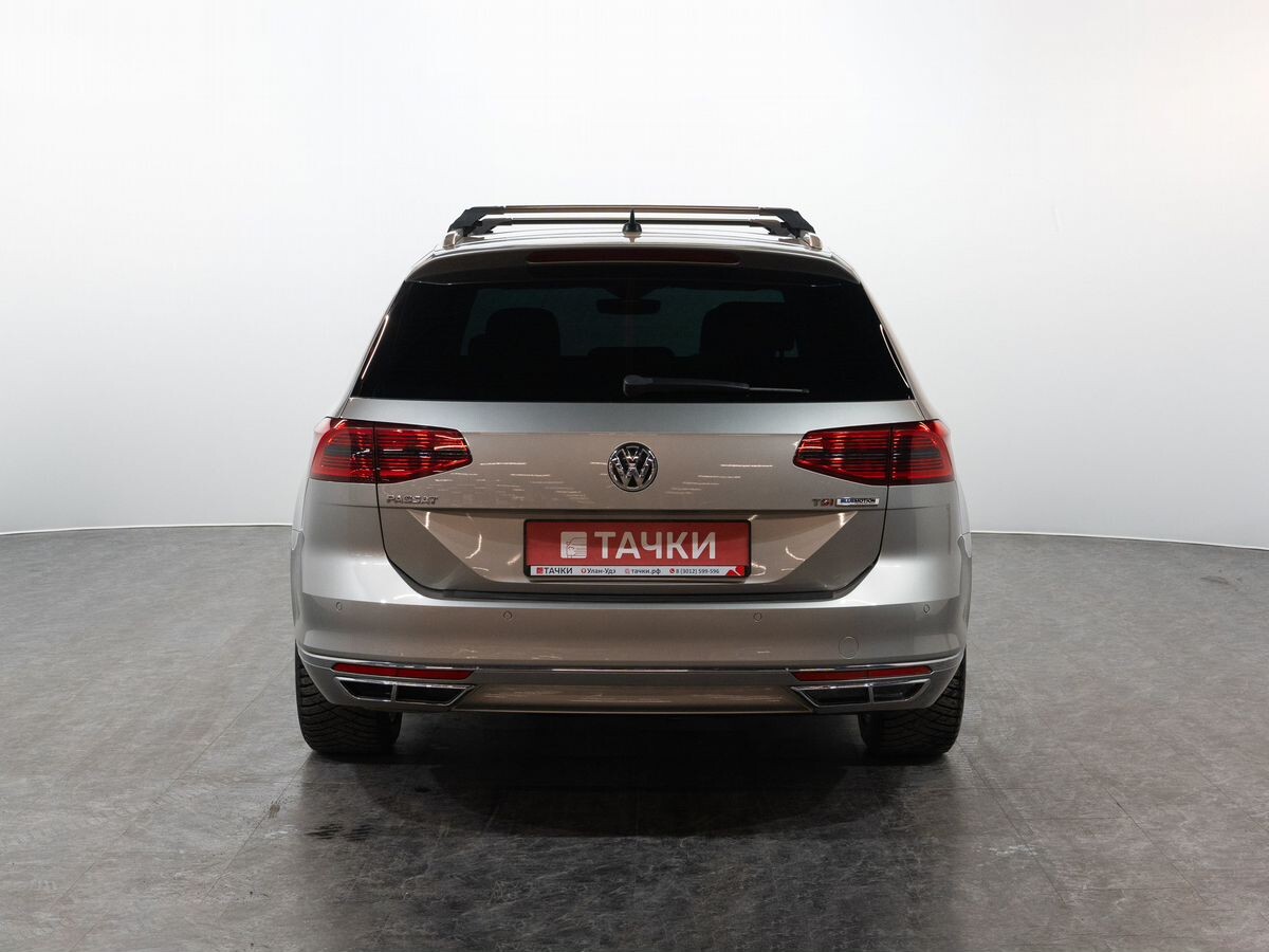 Volkswagen Passat Pro 2015 - фото автомобиля