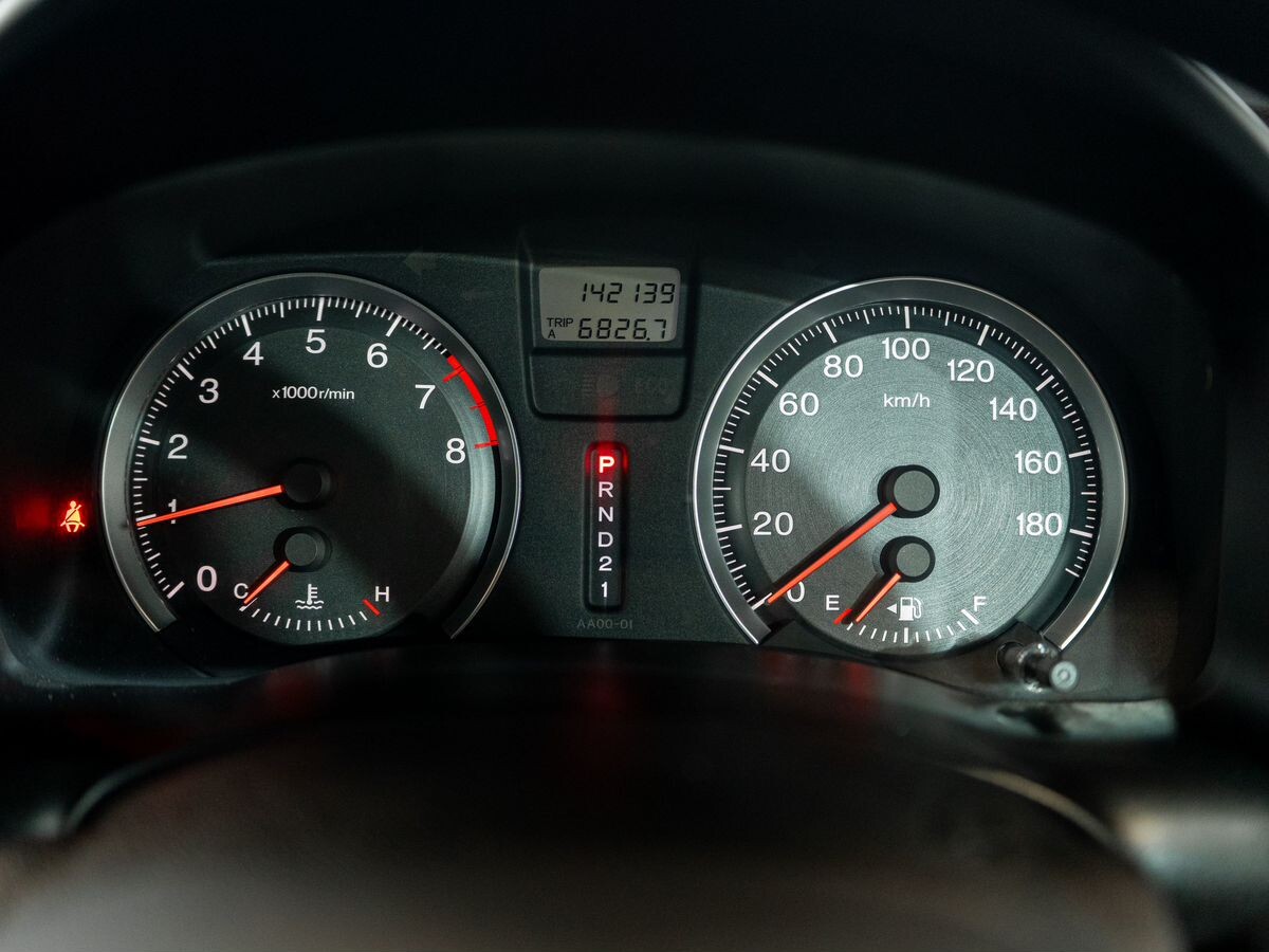 Honda Stream 2010 - фото автомобиля