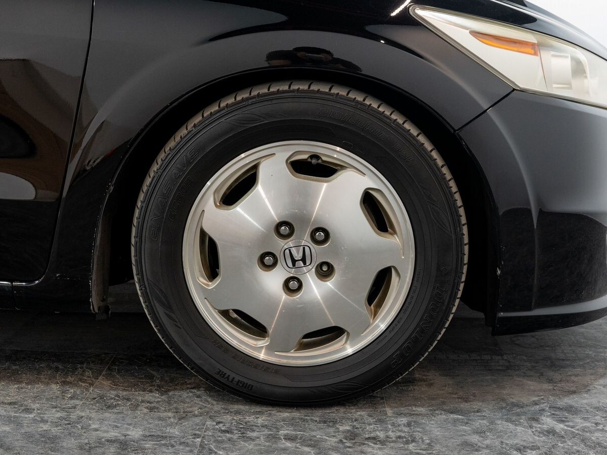 Honda Stream 2010 - фото автомобиля