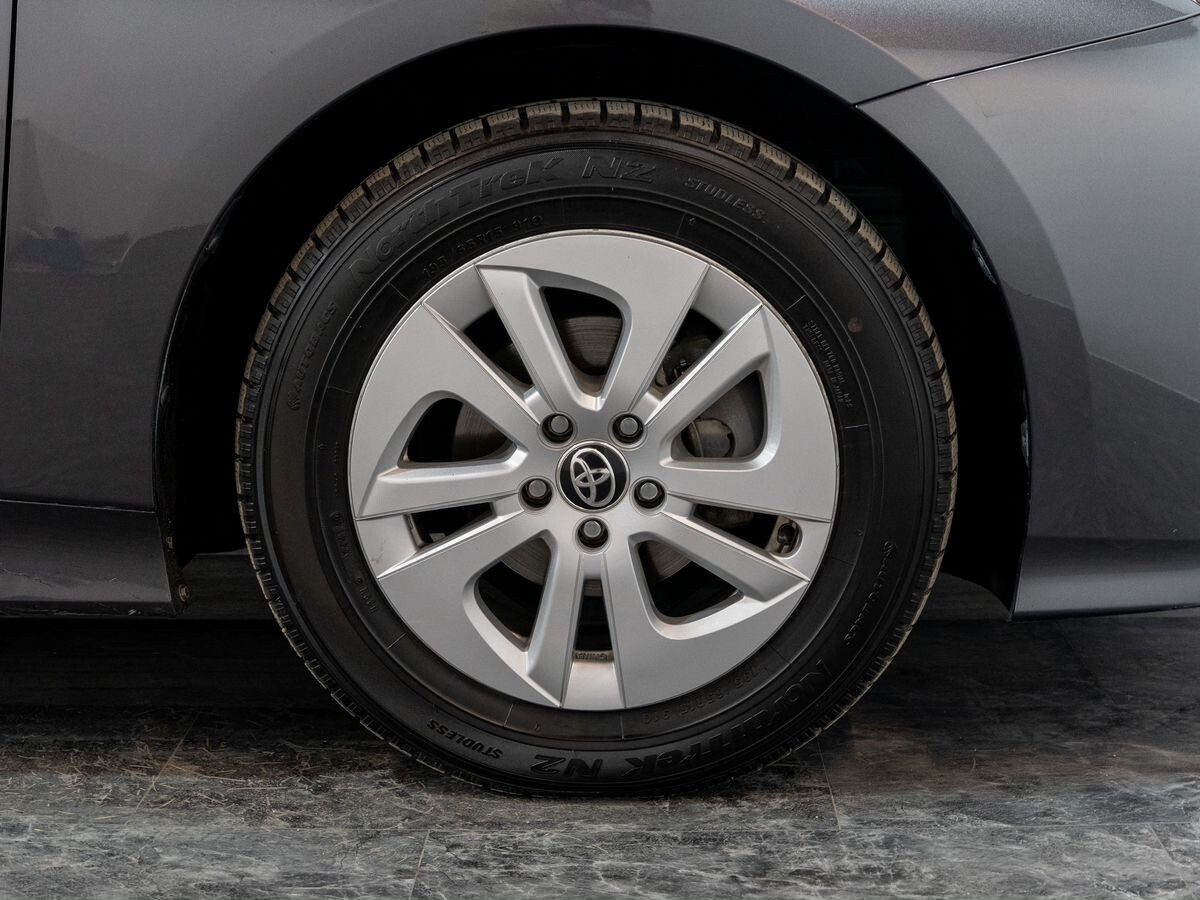 Toyota Prius 2016 - фото автомобиля
