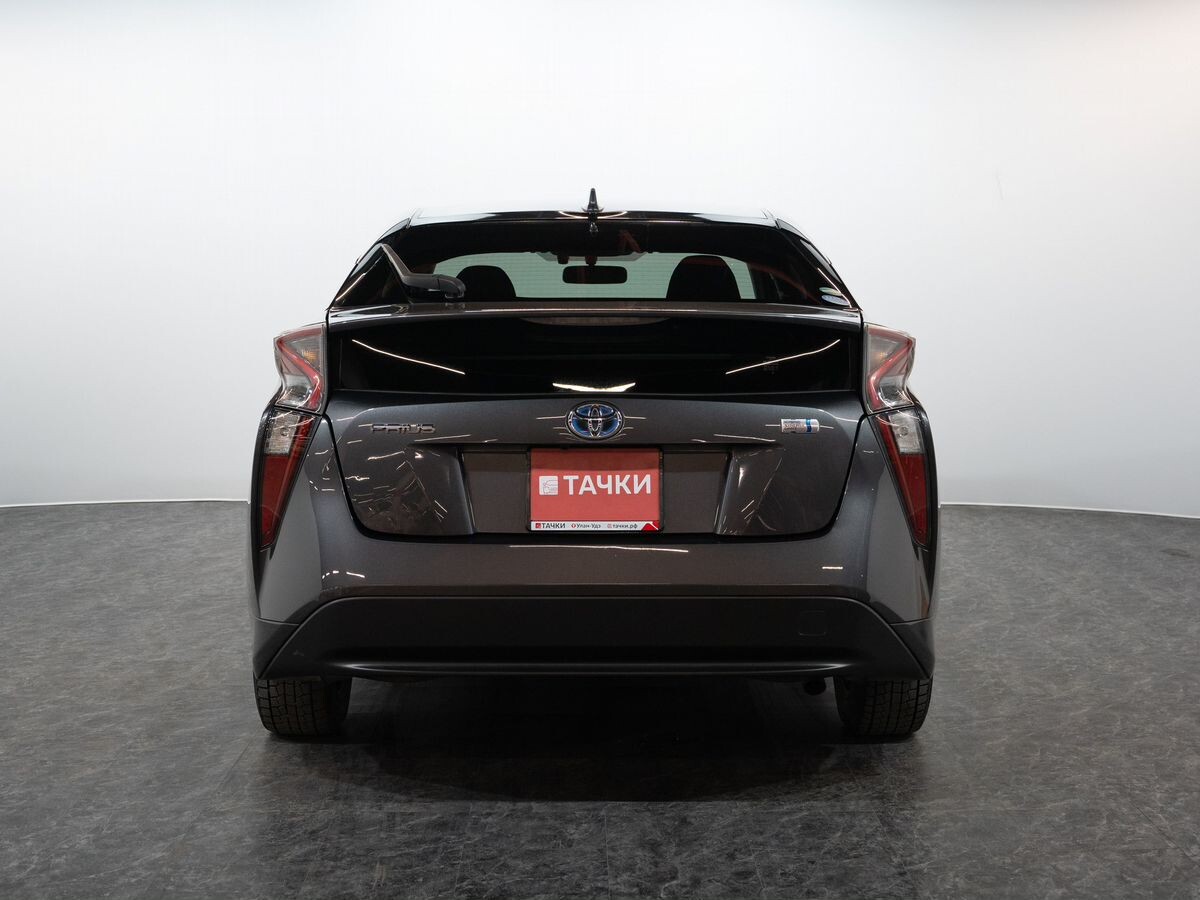 Toyota Prius 2016 - фото автомобиля