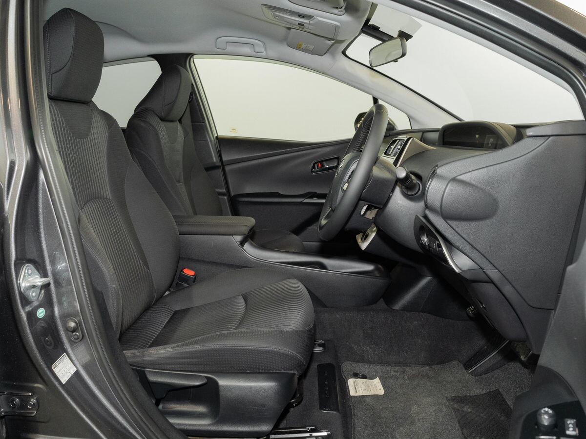 Toyota Prius 2016 - фото автомобиля