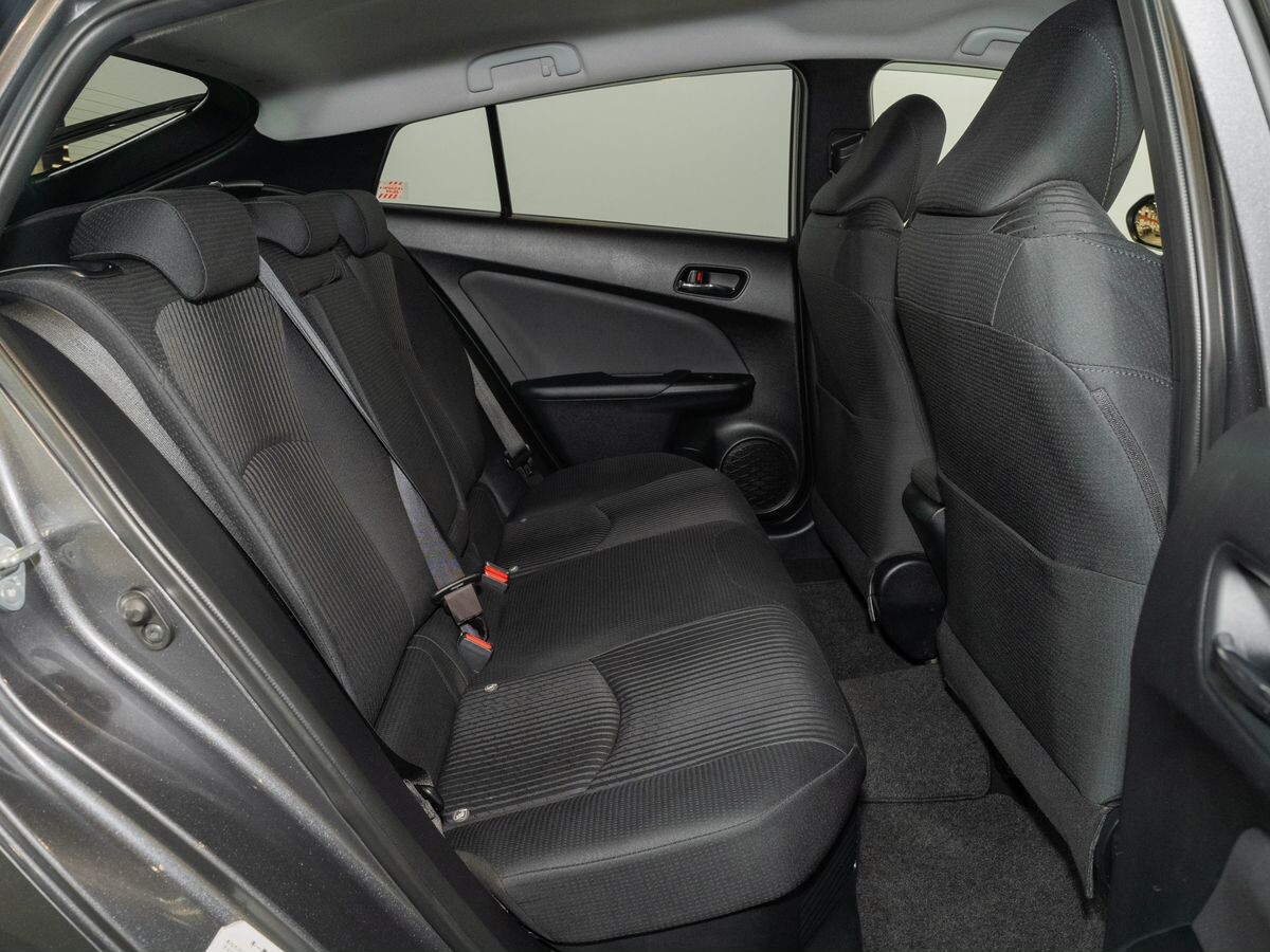 Toyota Prius 2016 - фото автомобиля