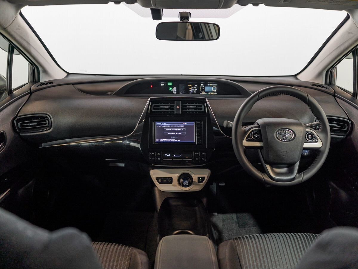 Toyota Prius 2016 - фото автомобиля