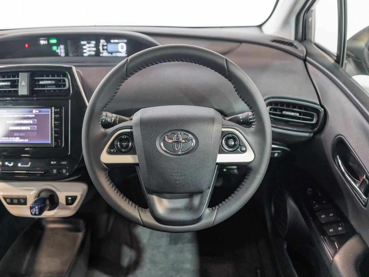 Toyota Prius 2016 - фото автомобиля