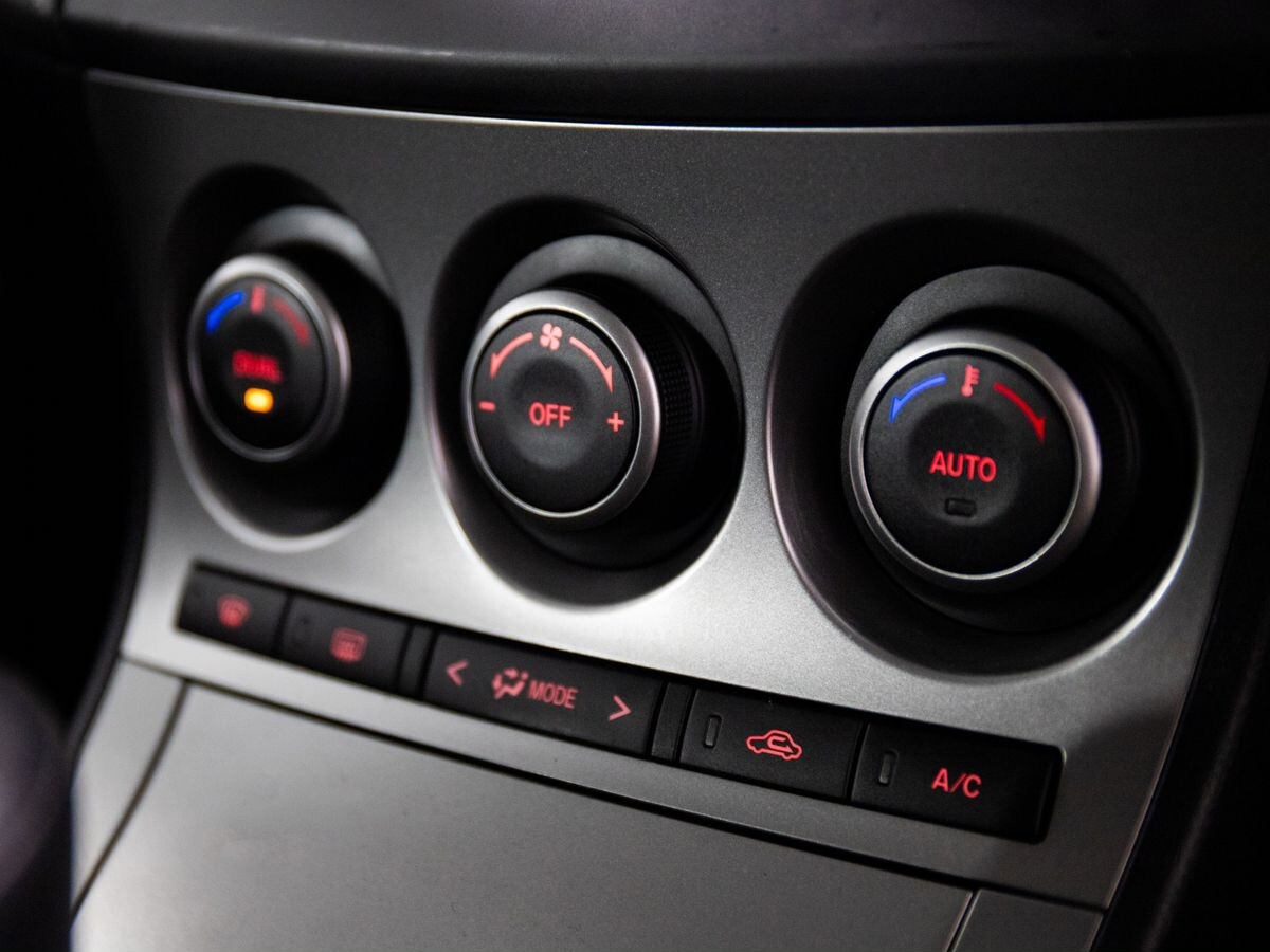 Mazda Axela 2009 - фото автомобиля