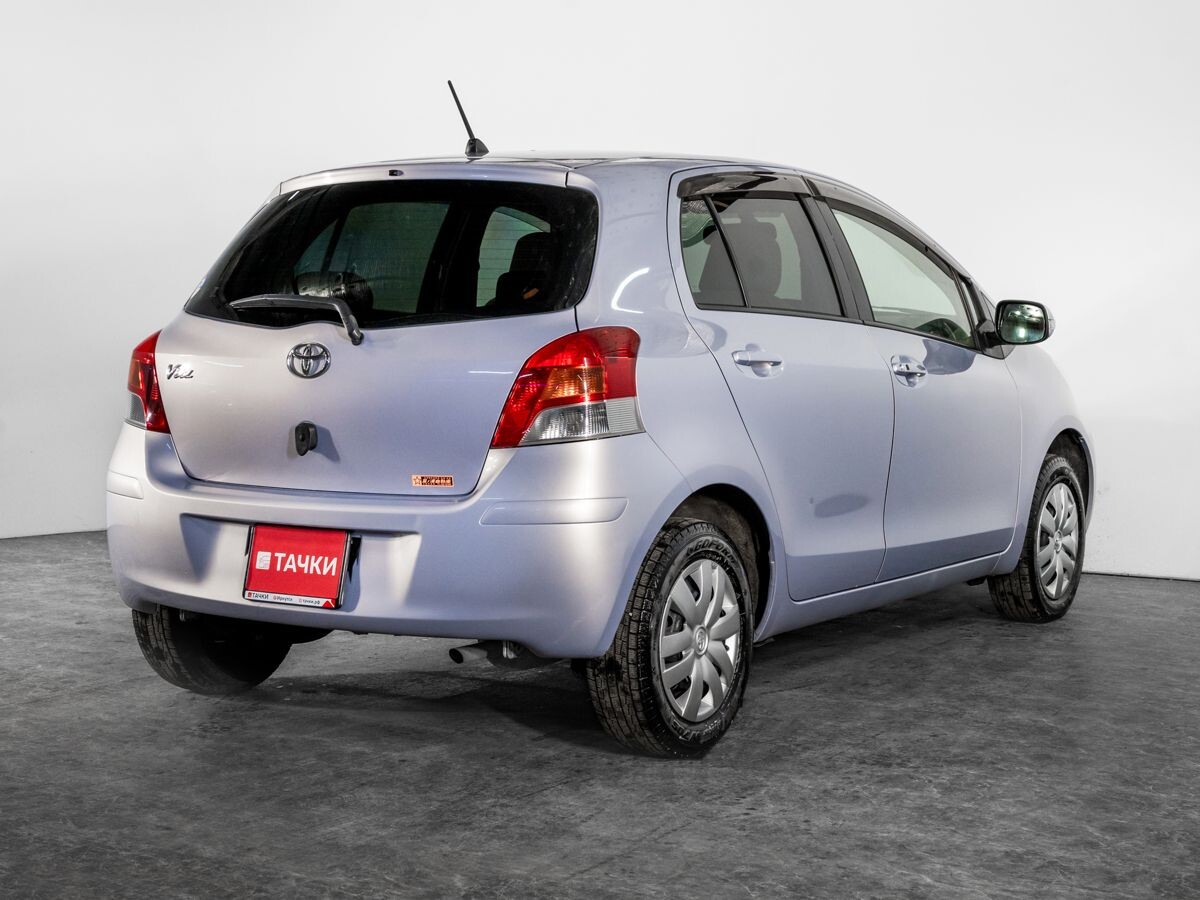 Toyota Vitz 2009 - фото автомобиля