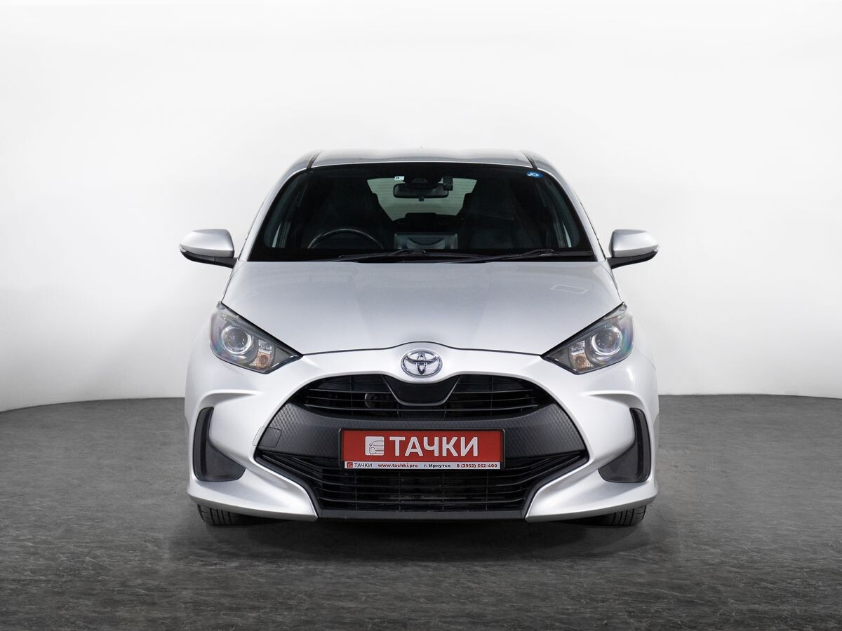 Toyota Yaris 2020 - фото автомобиля