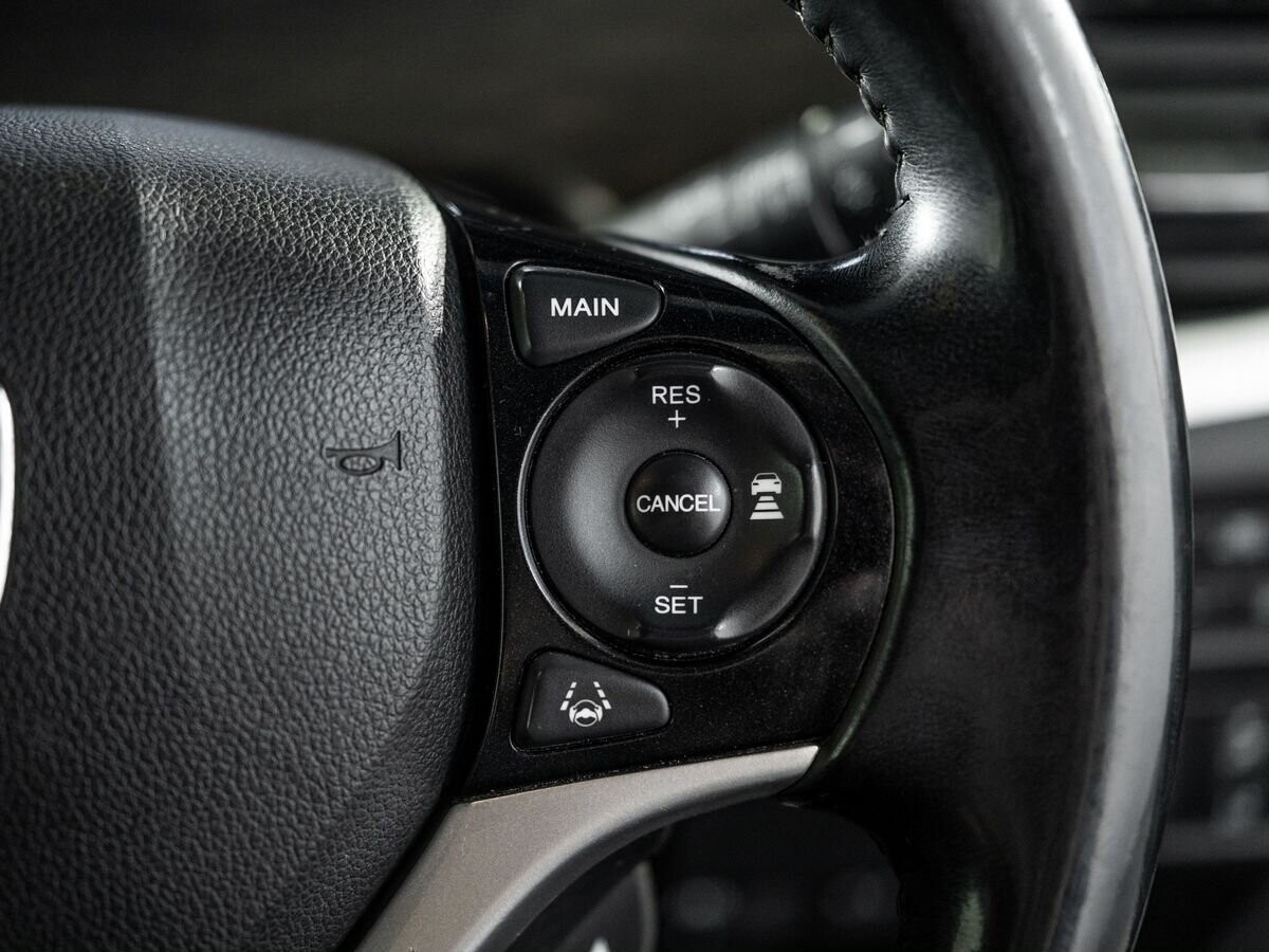 Honda Jade 2015 - фото автомобиля