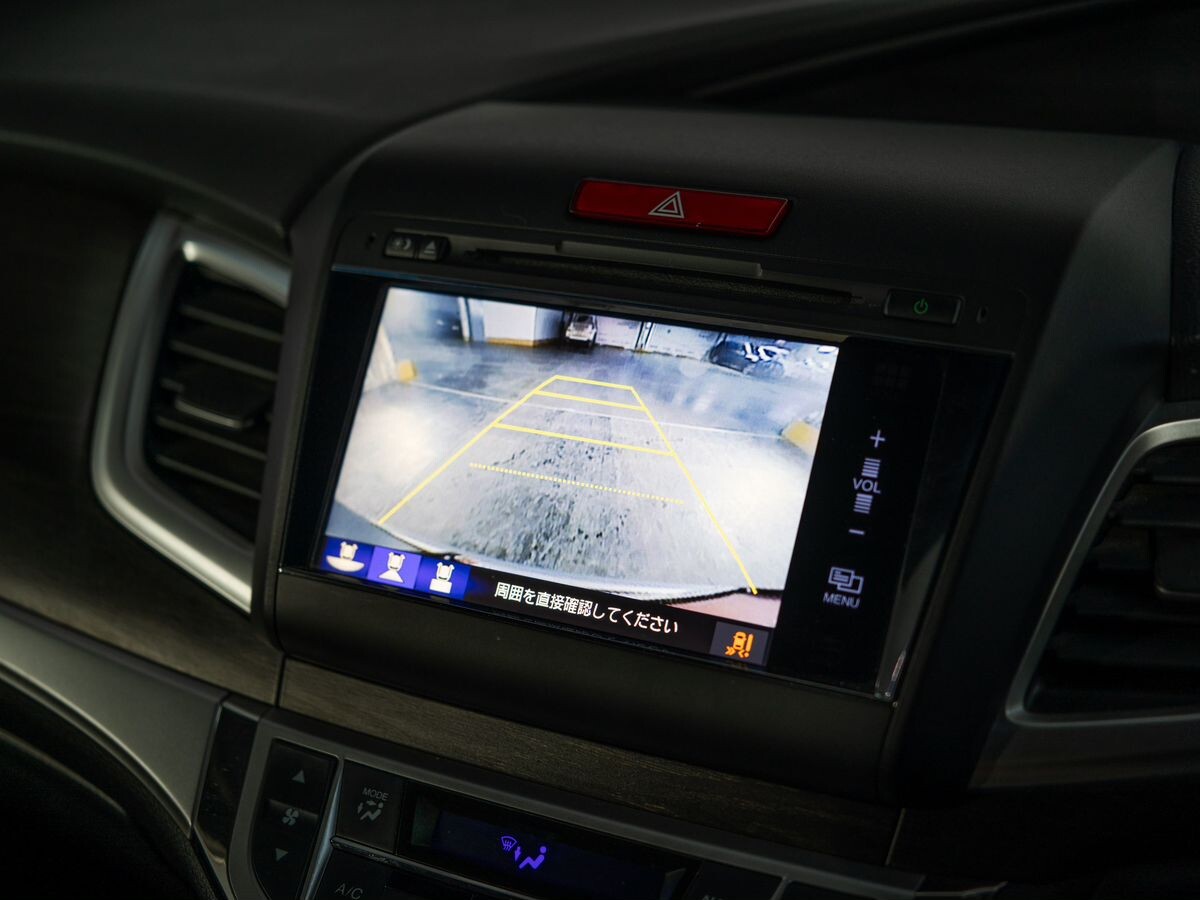 Honda Jade 2015 - фото автомобиля