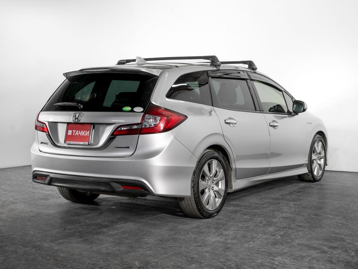 Honda Jade 2015 - фото автомобиля