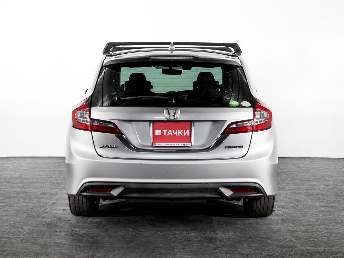 Honda Jade 2015 - фото автомобиля