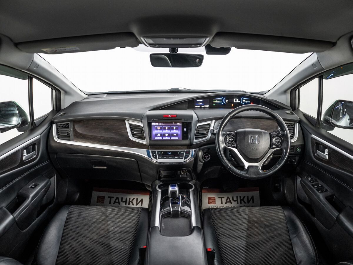 Honda Jade 2015 - фото автомобиля