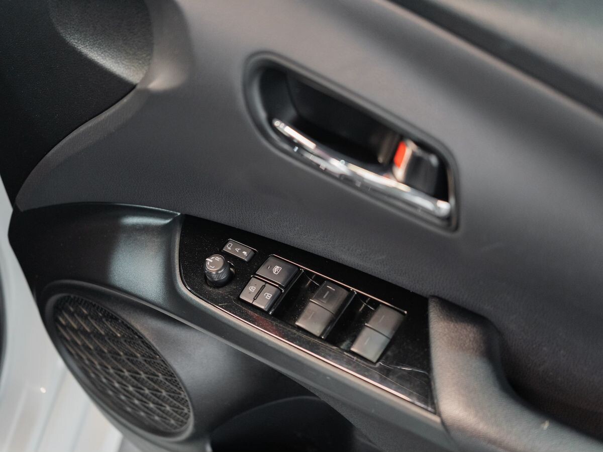 Toyota Prius 2019 - фото автомобиля