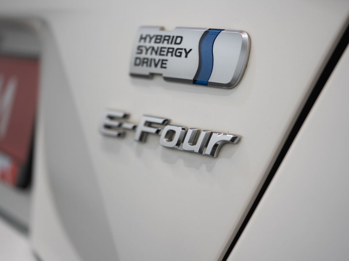 Toyota Prius 2019 - фото автомобиля