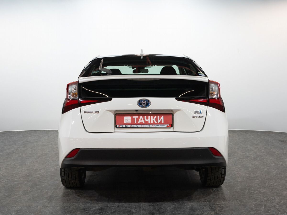 Toyota Prius 2019 - фото автомобиля