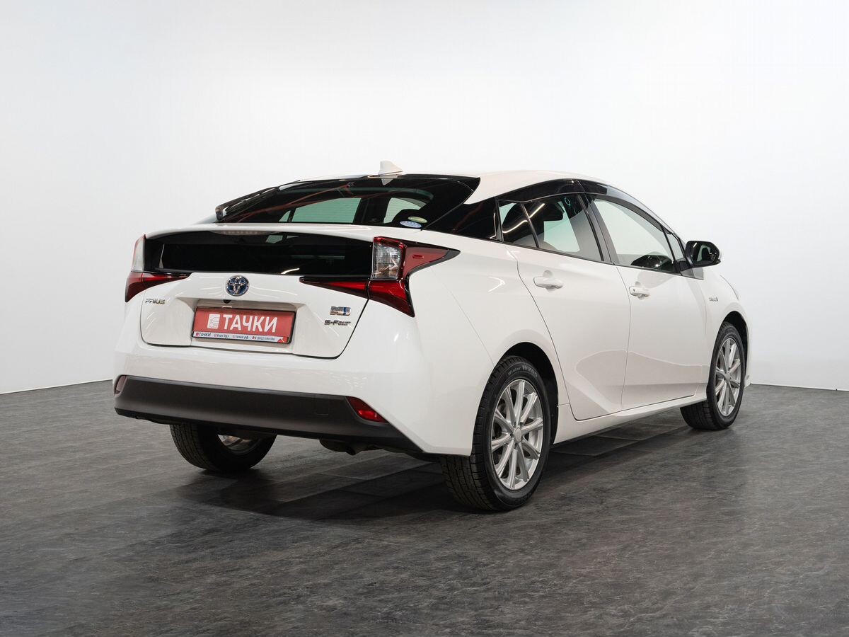 Toyota Prius 2019 - фото автомобиля
