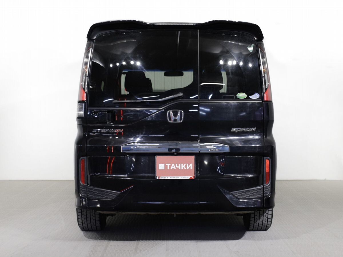 Honda Stepwgn 2015 - фото автомобиля