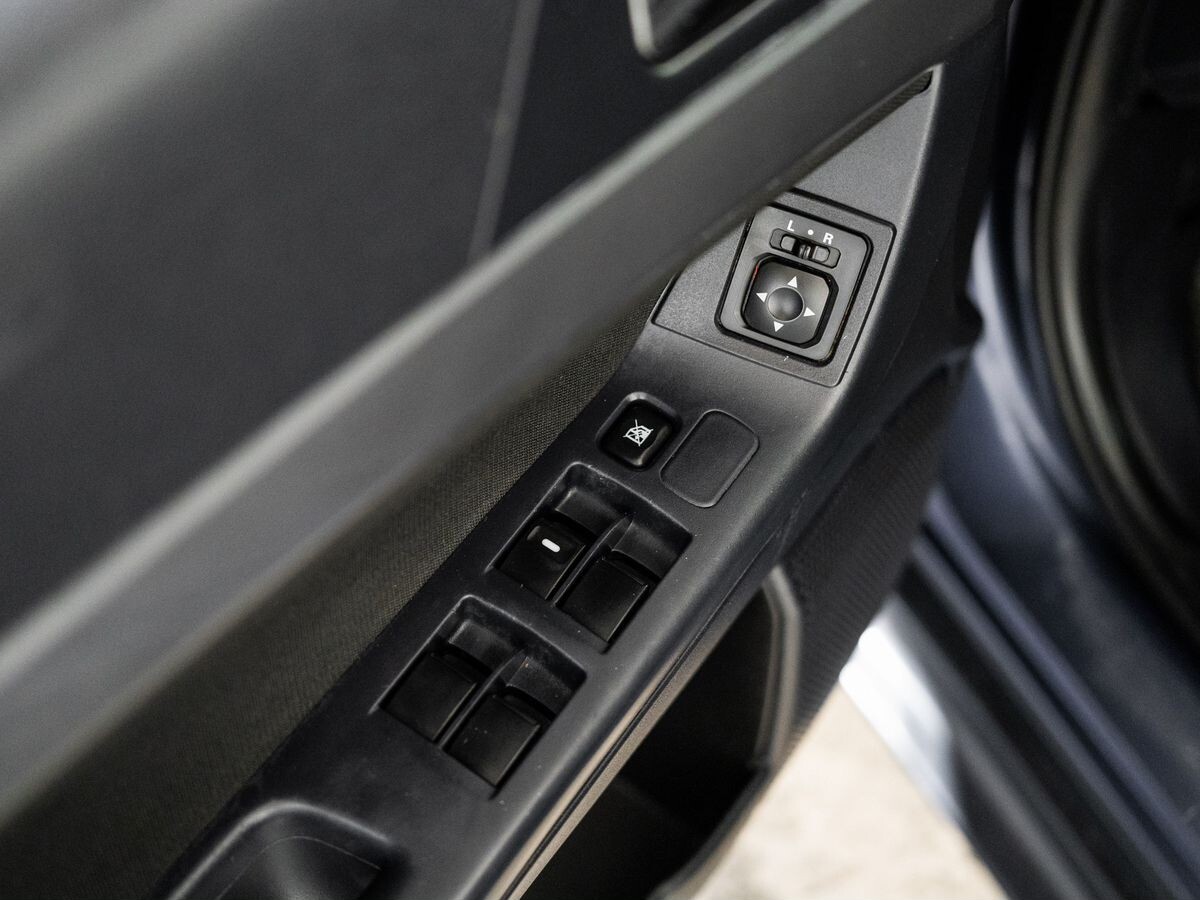 Mitsubishi Lancer 2011 - фото автомобиля