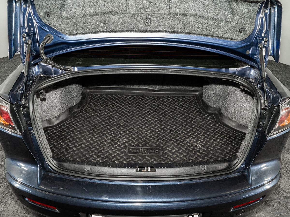 Mitsubishi Lancer 2011 - фото автомобиля