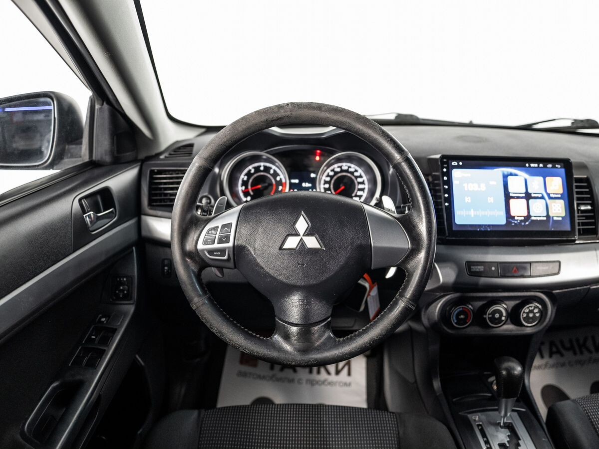 Mitsubishi Lancer 2011 - фото автомобиля