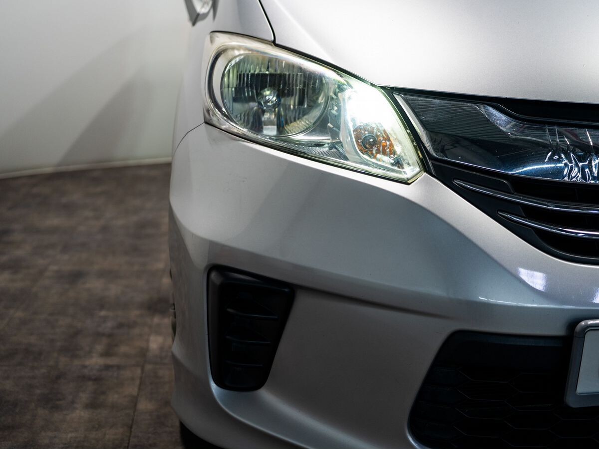 Honda Freed 2015 - фото автомобиля