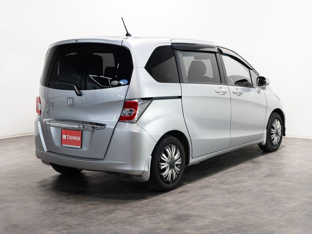 Honda Freed 2015 - фото автомобиля
