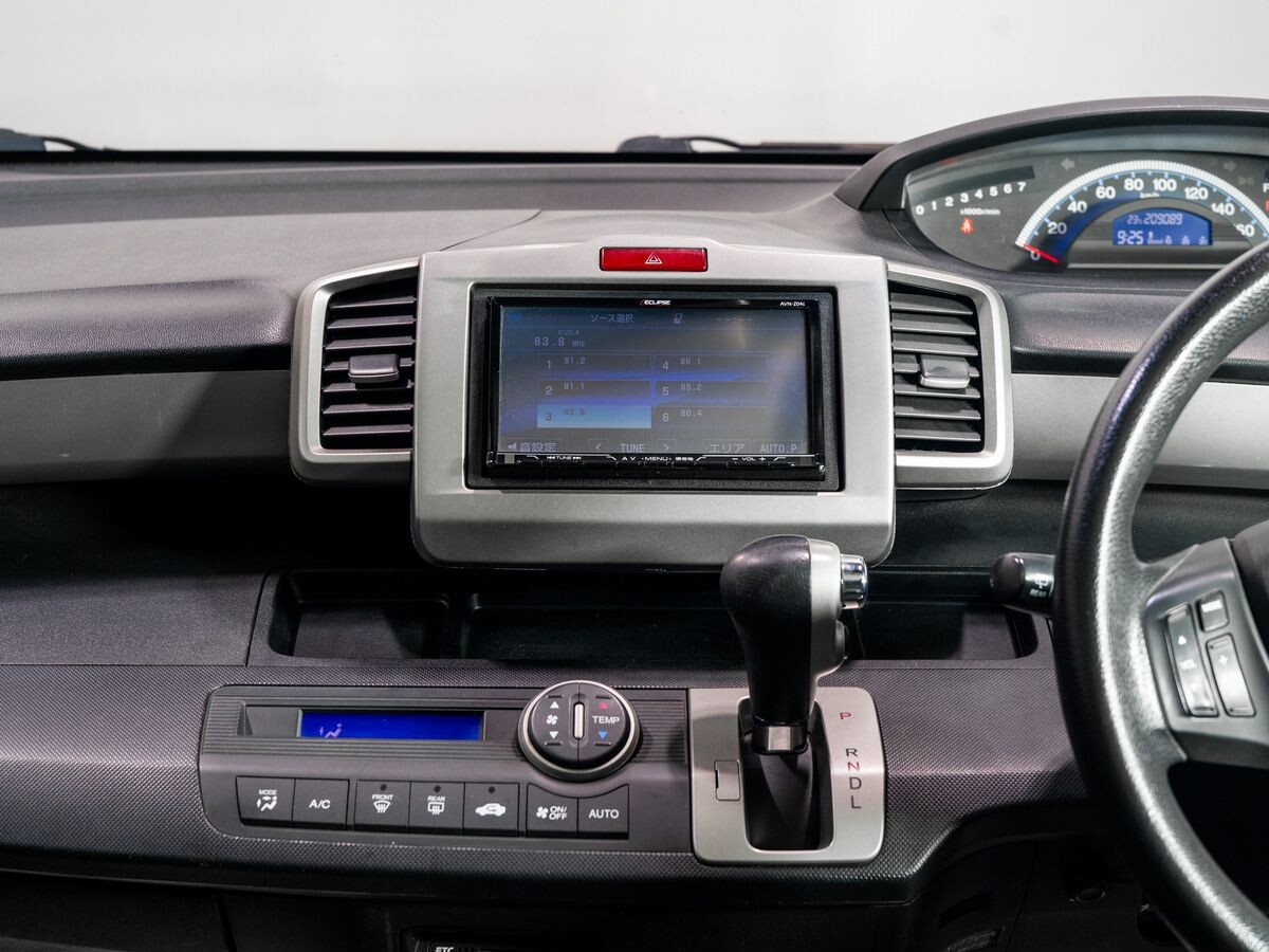 Honda Freed 2015 - фото автомобиля