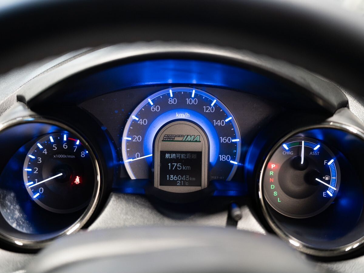 Honda Fit Shuttle 2011 - фото автомобиля