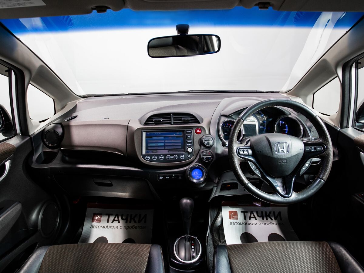 Honda Fit Shuttle 2011 - фото автомобиля