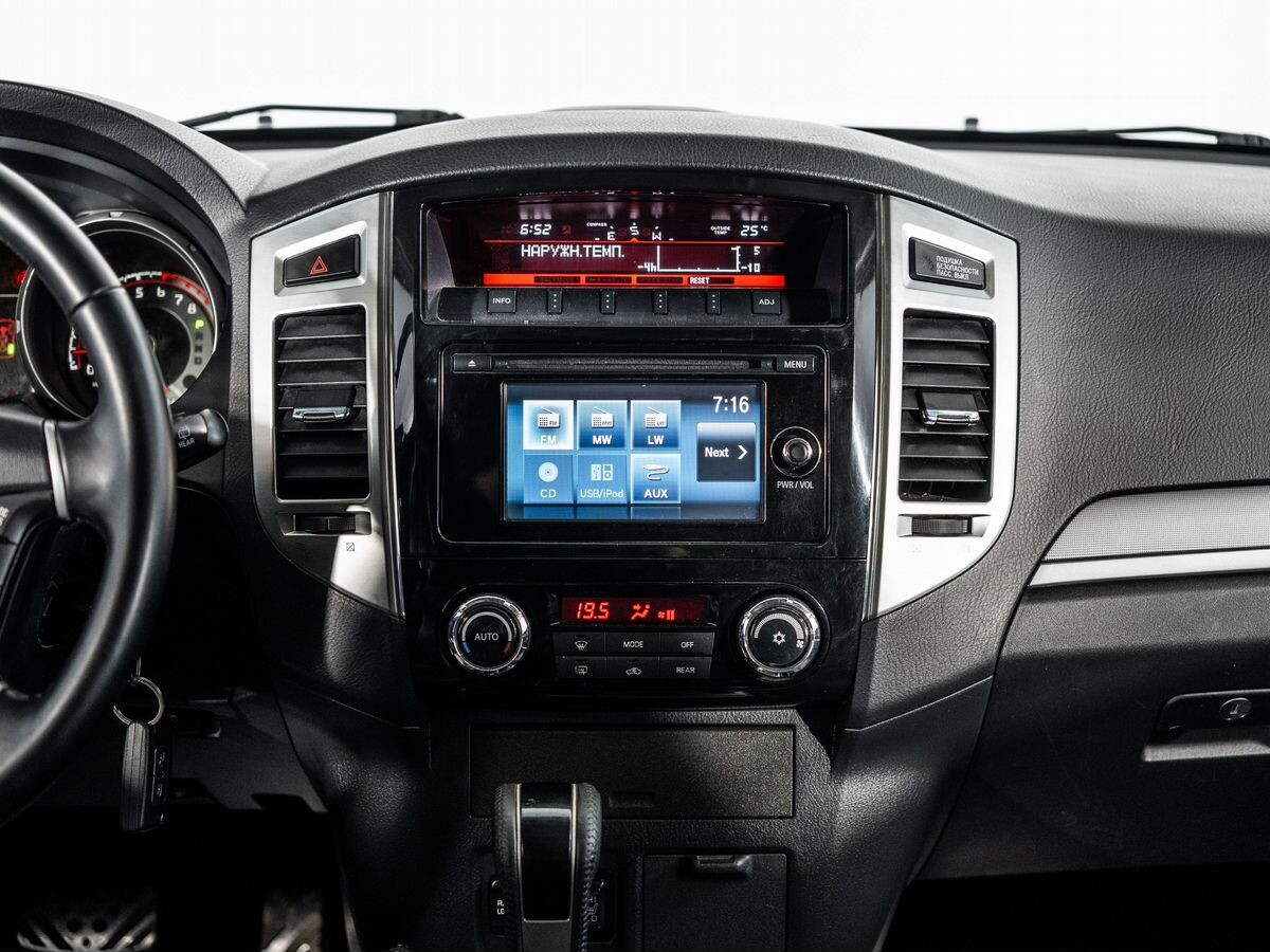 Mitsubishi Pajero 2014 - фото автомобиля