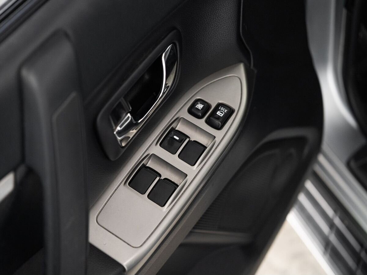 Mitsubishi Pajero 2014 - фото автомобиля