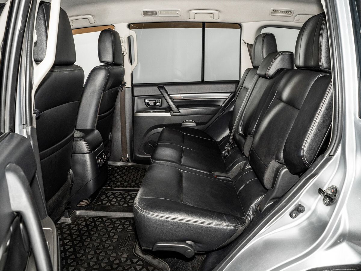 Mitsubishi Pajero 2014 - фото автомобиля