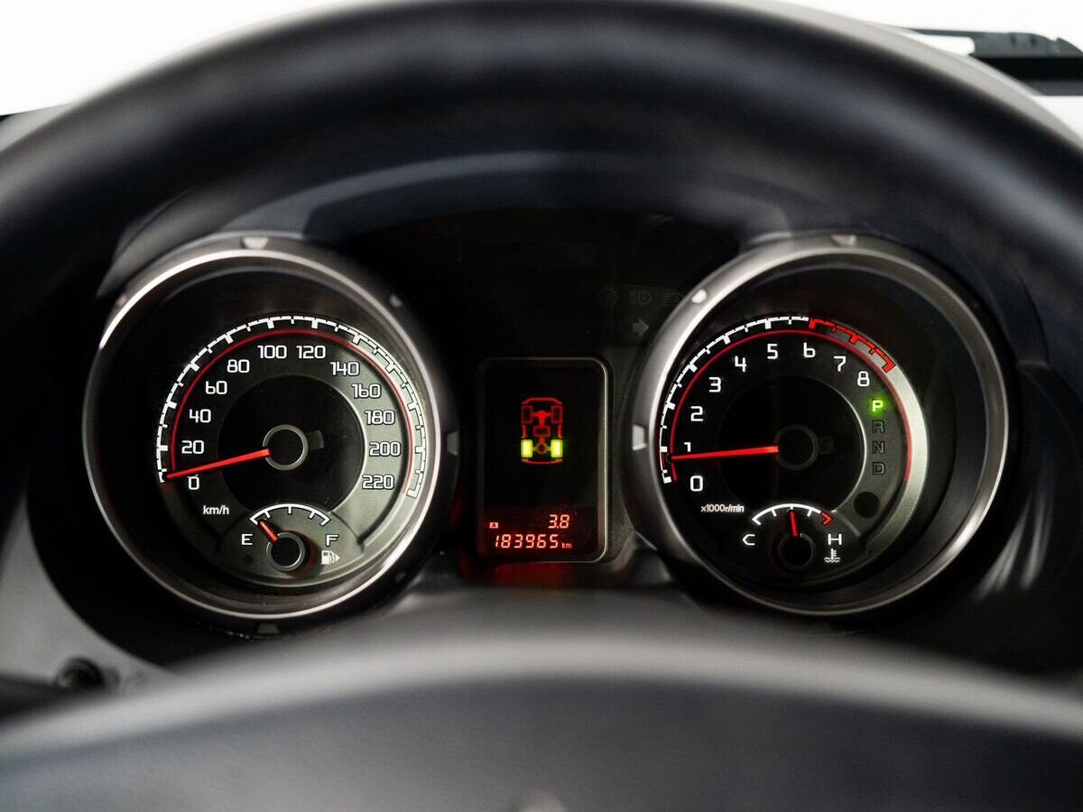 Mitsubishi Pajero 2014 - фото автомобиля