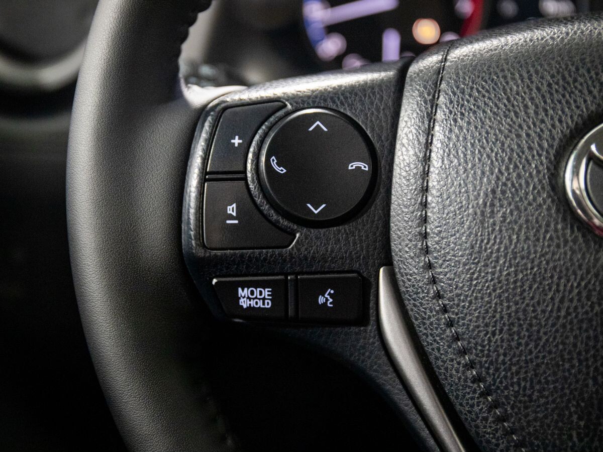 Toyota RAV4 2018 - фото автомобиля