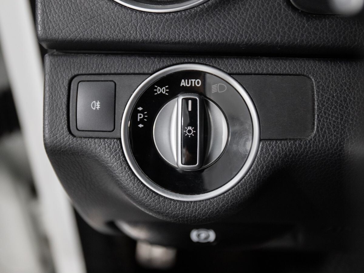 Mercedes-Benz C-Class 2012 - фото автомобиля